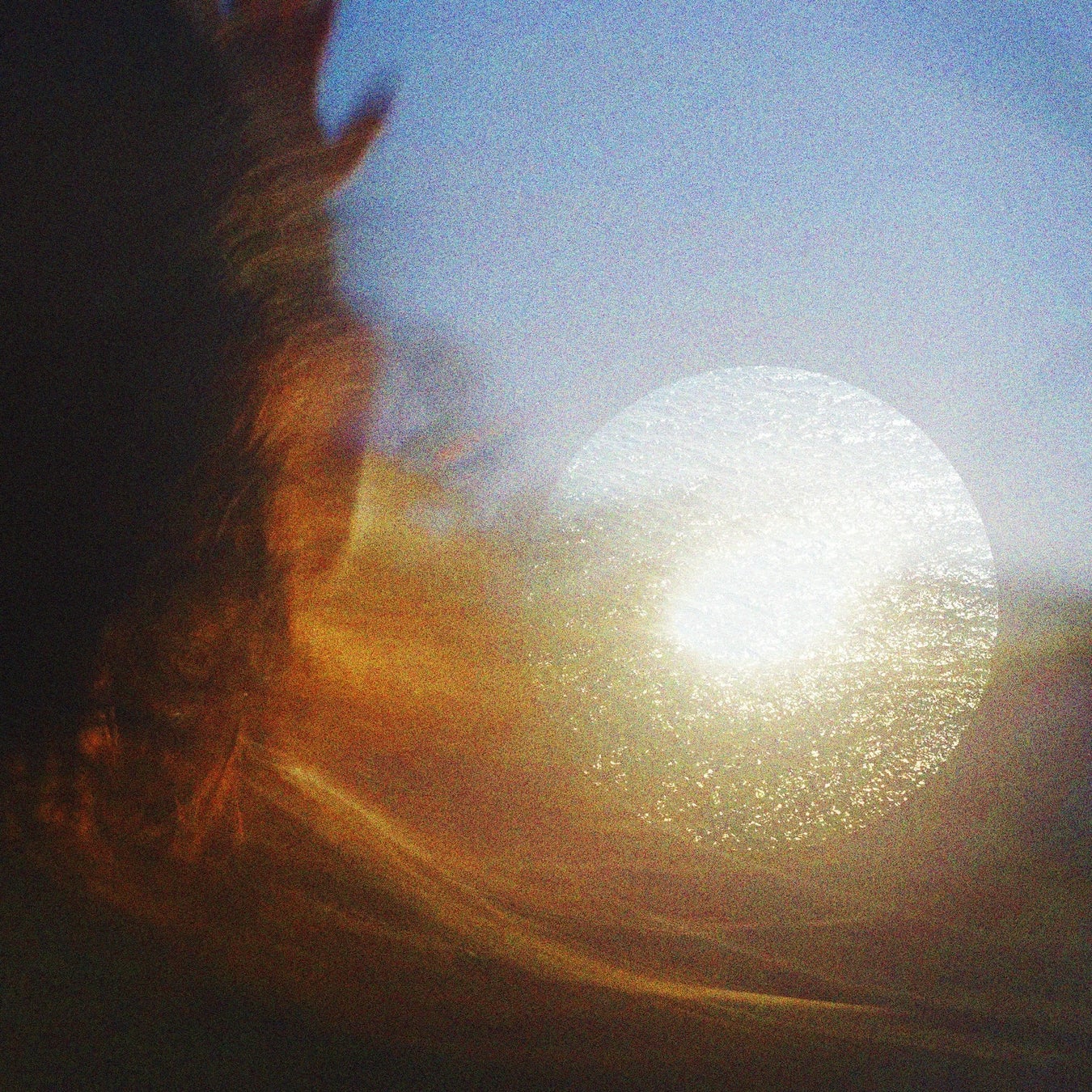 フィンランドのプロデューサーMisha × cocabonaがロンドンの新鋭アーティストAmelia Roseを迎え、ニューシングル「Wrong or Right」を9月12日にリリース