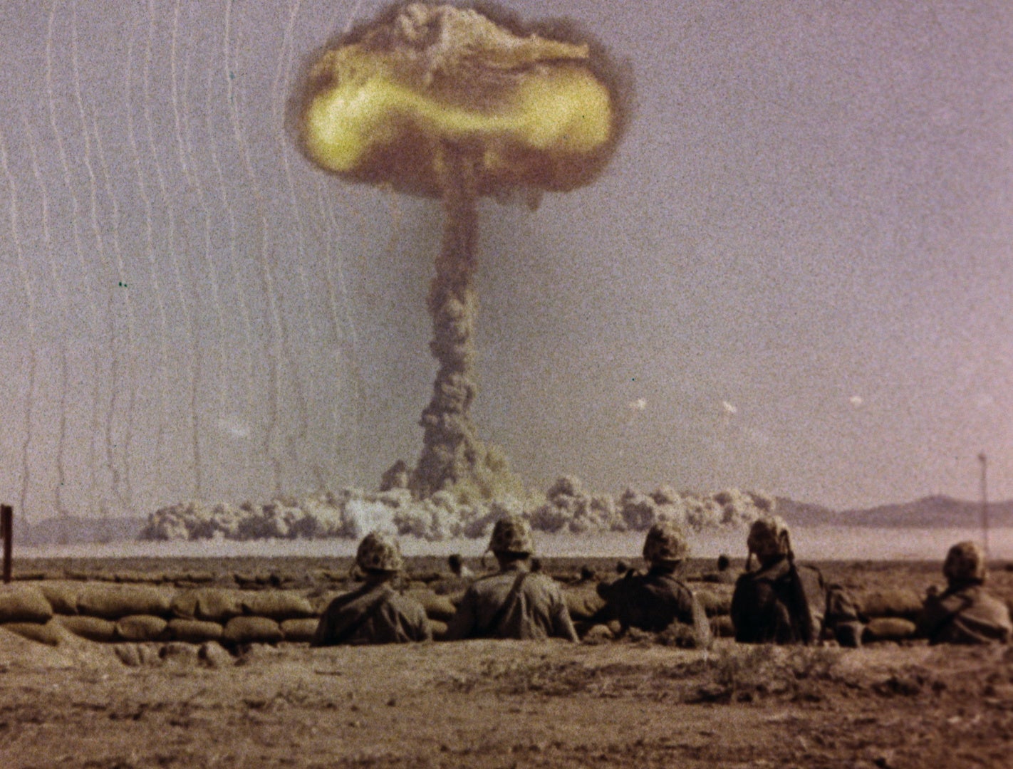 結成10周年の新しい学校のリーダーズ“サマフェスライブ”の１日に完全密着!!リハーサルや舞台裏はもちろん熱狂の《ライブ映像》も♪特別企画をTELASAで独占配信!!飾らない素顔をたっぷりお届け！