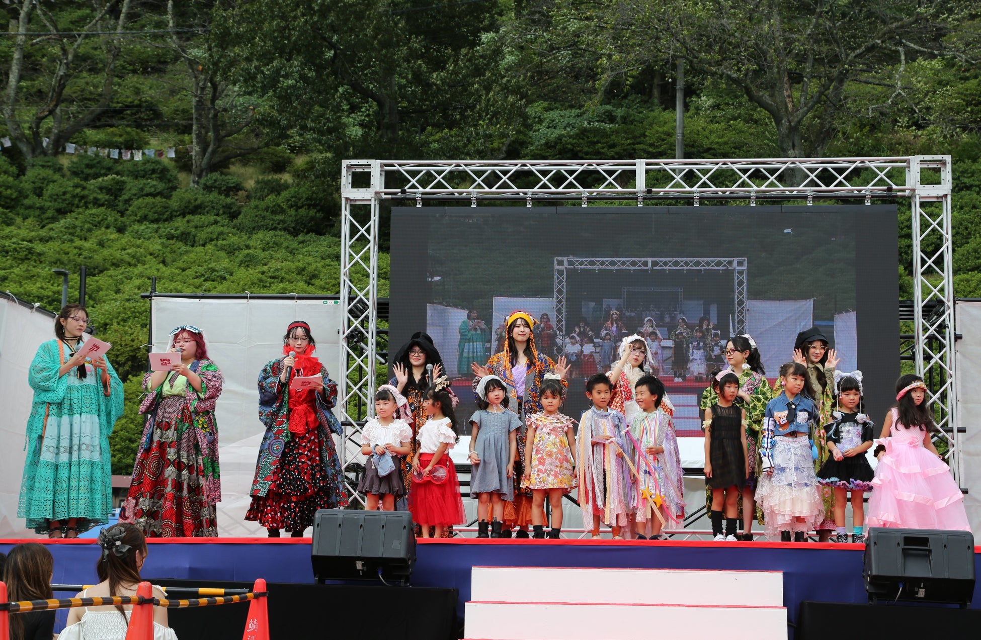 YOASOBI×WOWOW特集の延長が決定！まずは第1弾として、YOASOBI初のアジアツアーから韓国でのワンマンライブの模様を、11月に放送・配信決定！10月1日の結成記念日は、7番組を一挙お届け！