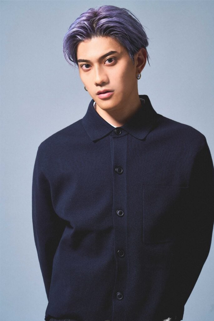 【McQueen】クリス・リーがマックイーンを着用