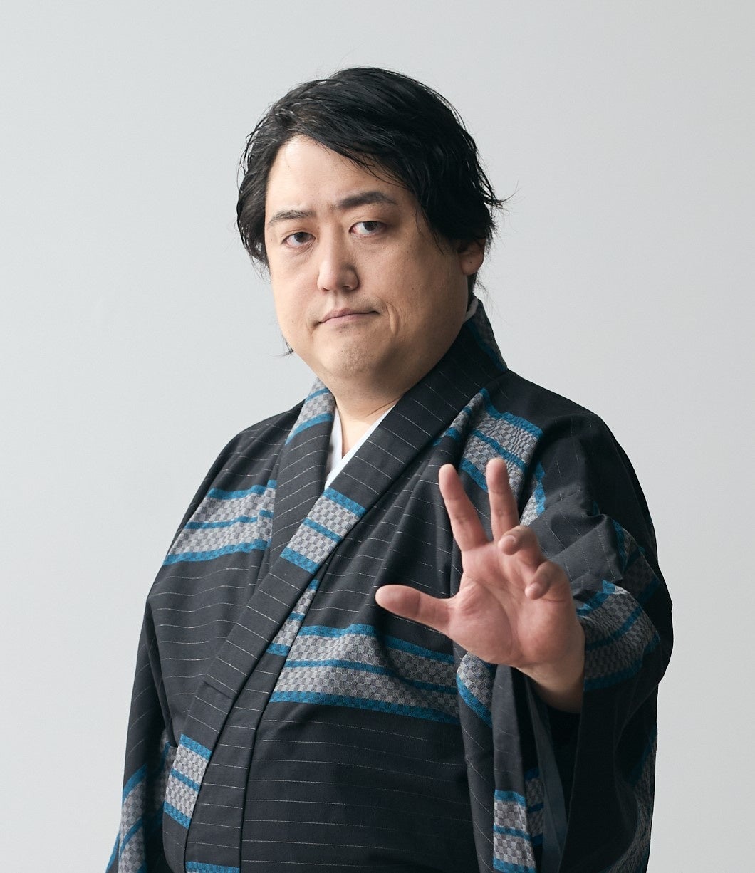 「全方向美少女」がSNSを席巻!シンガーソングライター・乃紫、Weverseに公式コミュニティをオープン