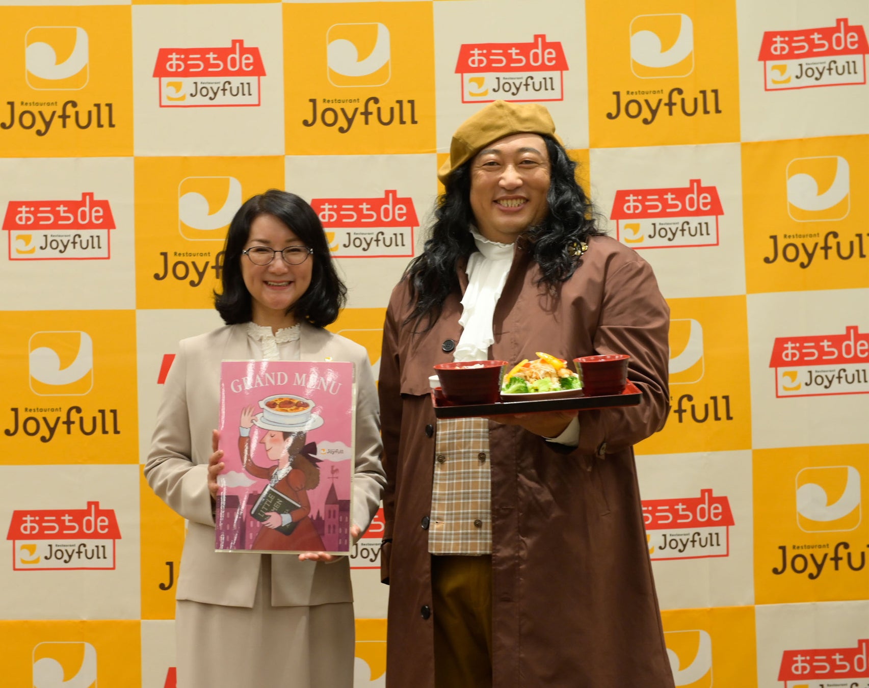 九州 No.1ファミリーレストラン「ジョイフル」／「食欲の秋山」こと ロバート秋山竜次氏が新メニュー３品初披露！！爆笑クイズ形式で “耳で味わう食レポ” に挑戦！？