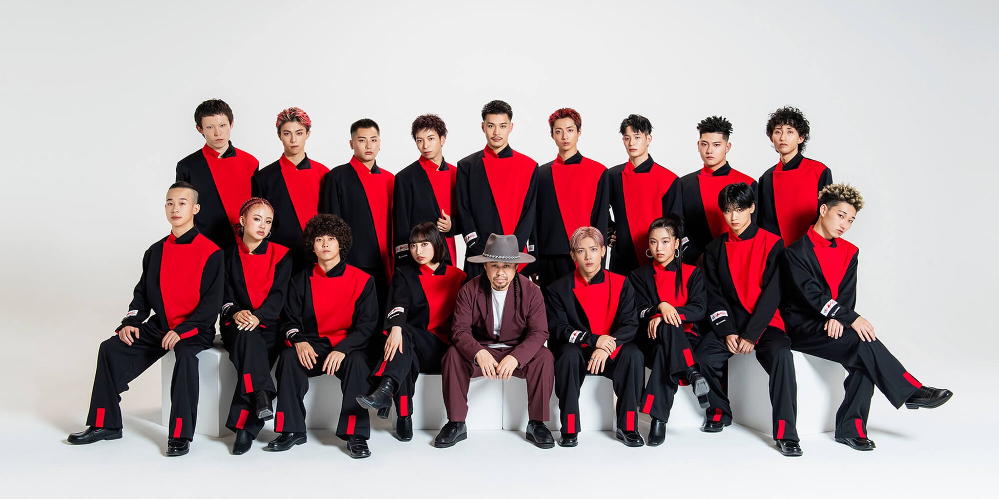 世界初!50代の中年オヤジが挑む無重力ダンス高度1万メートル上空でのチャレンジは成功するのか?