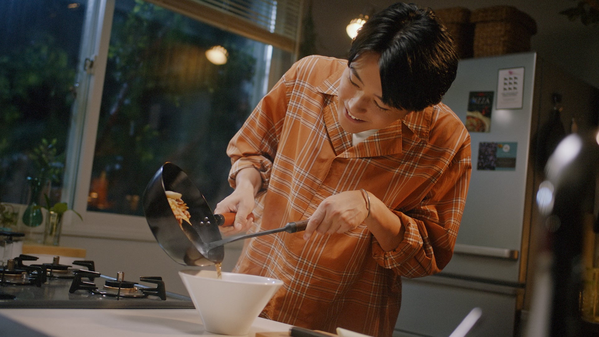 YuuRi 誕生日記念グッズが登場♡ 直筆サイン入り色紙付き特別セットを期間限定で販売！