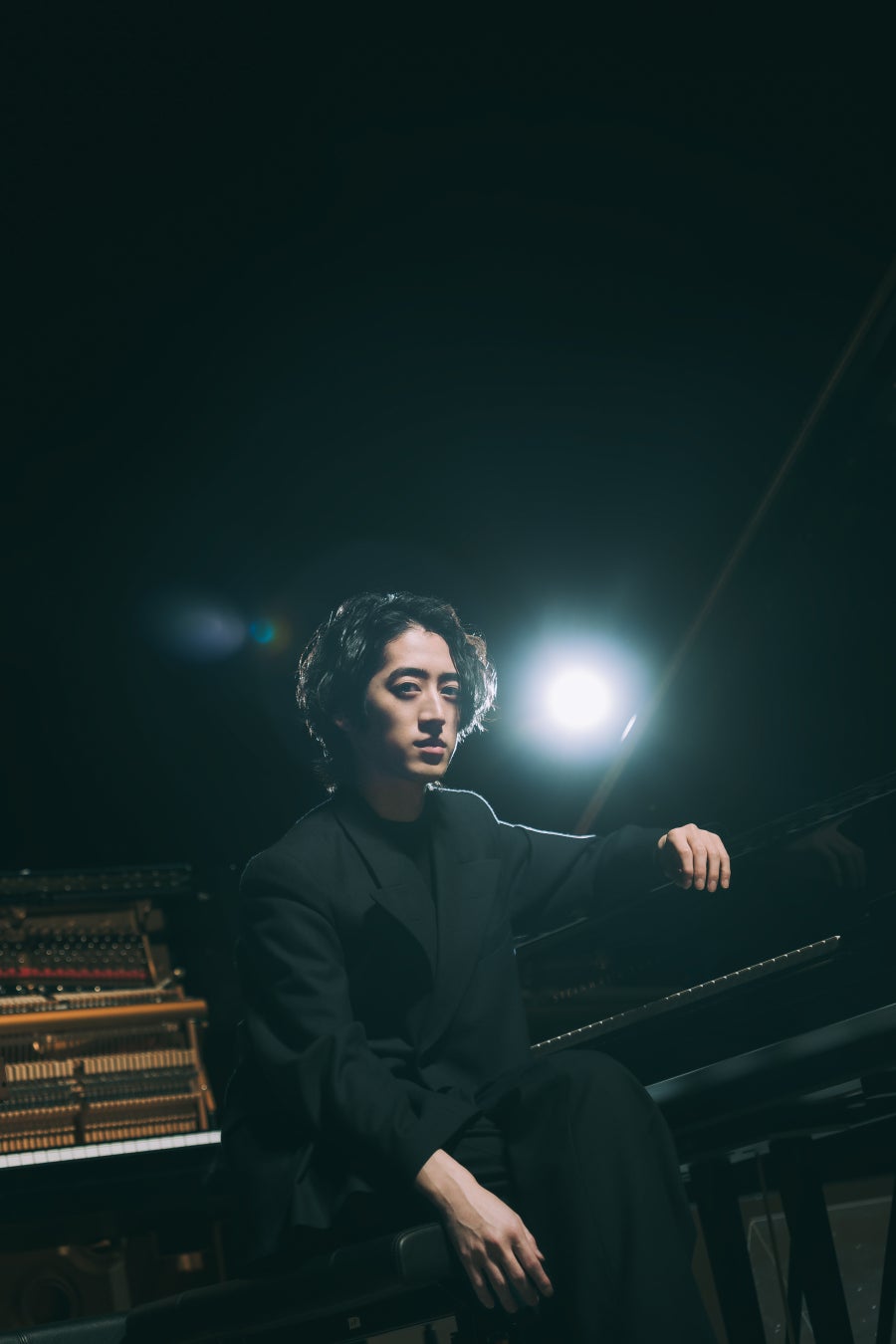 WOWOWオンデマンドで初の”Dolby Atmos®（ドルビーアトモス）ライブ配信”「角野隼斗 ピアノリサイタル “Klassik Arena”」をDolby Atmosによる最高峰の音響でお届け