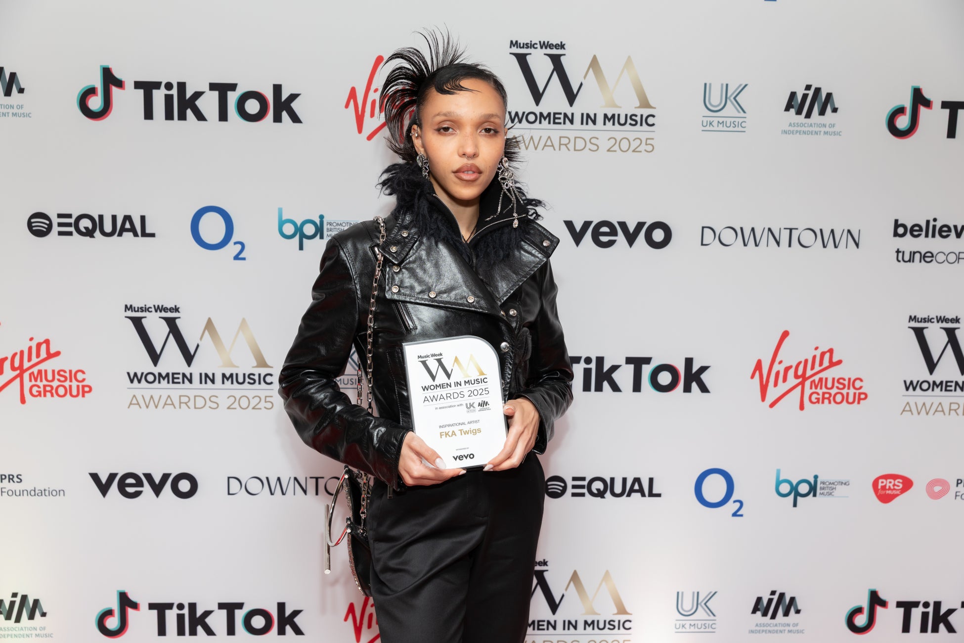 世界最高峰のバスケットボールリーグNBA(2025-26)を今シーズンもWOWOWにて放映決定