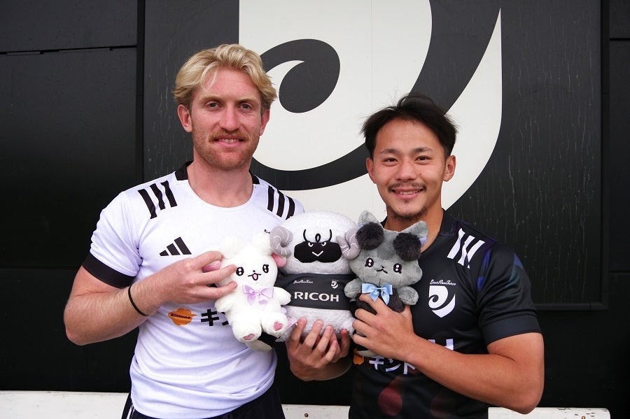 UCCグループの上島珈琲店虎ノ門店が映画のロケ地に。主演豆原一成さん(JO1)にUCCコーヒーアカデミー専任講師が現場でコーヒー技術指導も!映画『富士山と、コーヒーと、しあわせの数式』10月24日公開