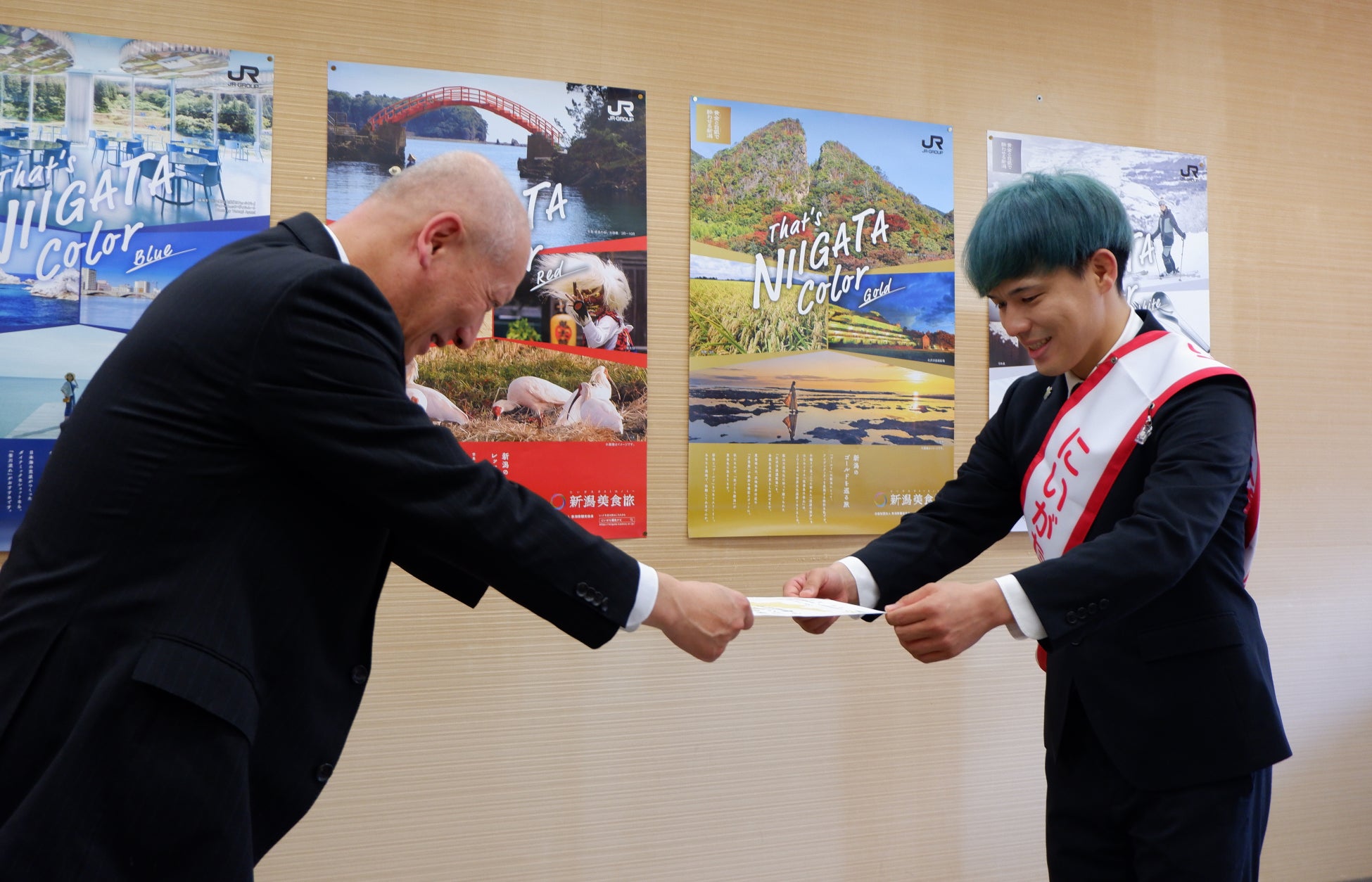 サッカー選手たちがカラオケで大熱唱!『2025 FC TOKYO FAN COMMUNICATION DAY』JOYSOUNDブースで歌って、サイン入りレプリカユニフォームをGET!