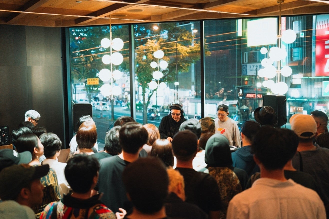 フルマラソン化10周年!全国&海外から集まった約3万人のランナーが横浜の街を走る!豪華ゲストも来場「横浜マラソン2025」開催!