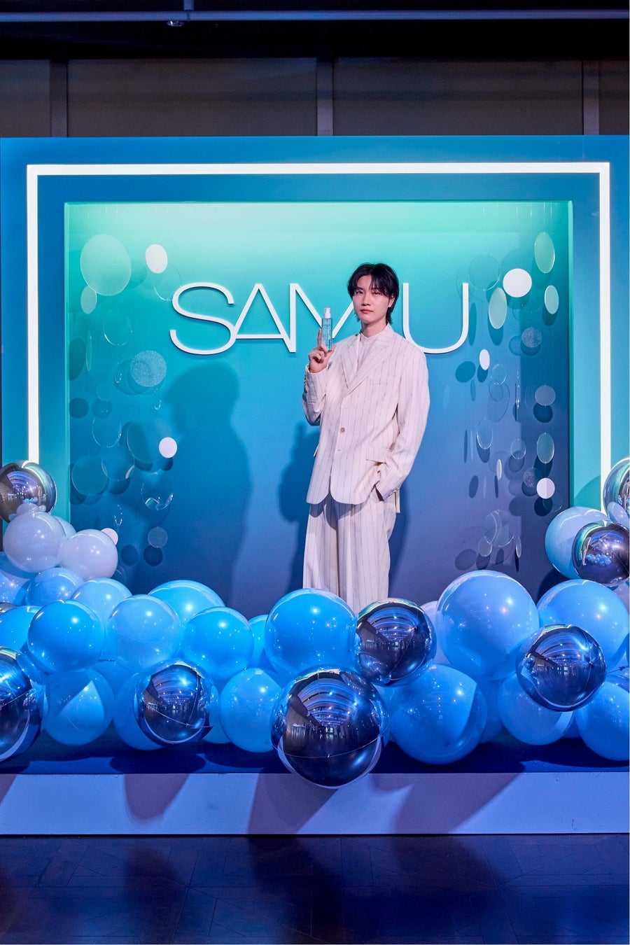 “師匠が食べていいと言うまで食べられない”相撲部屋のリアルに現役アイドルも驚き「ワンコだ~!」fav me・中本こまり、顔の約2倍の巨大サンダルに衝撃「すごい、でかい!」<推すもうさんTV・第6回>