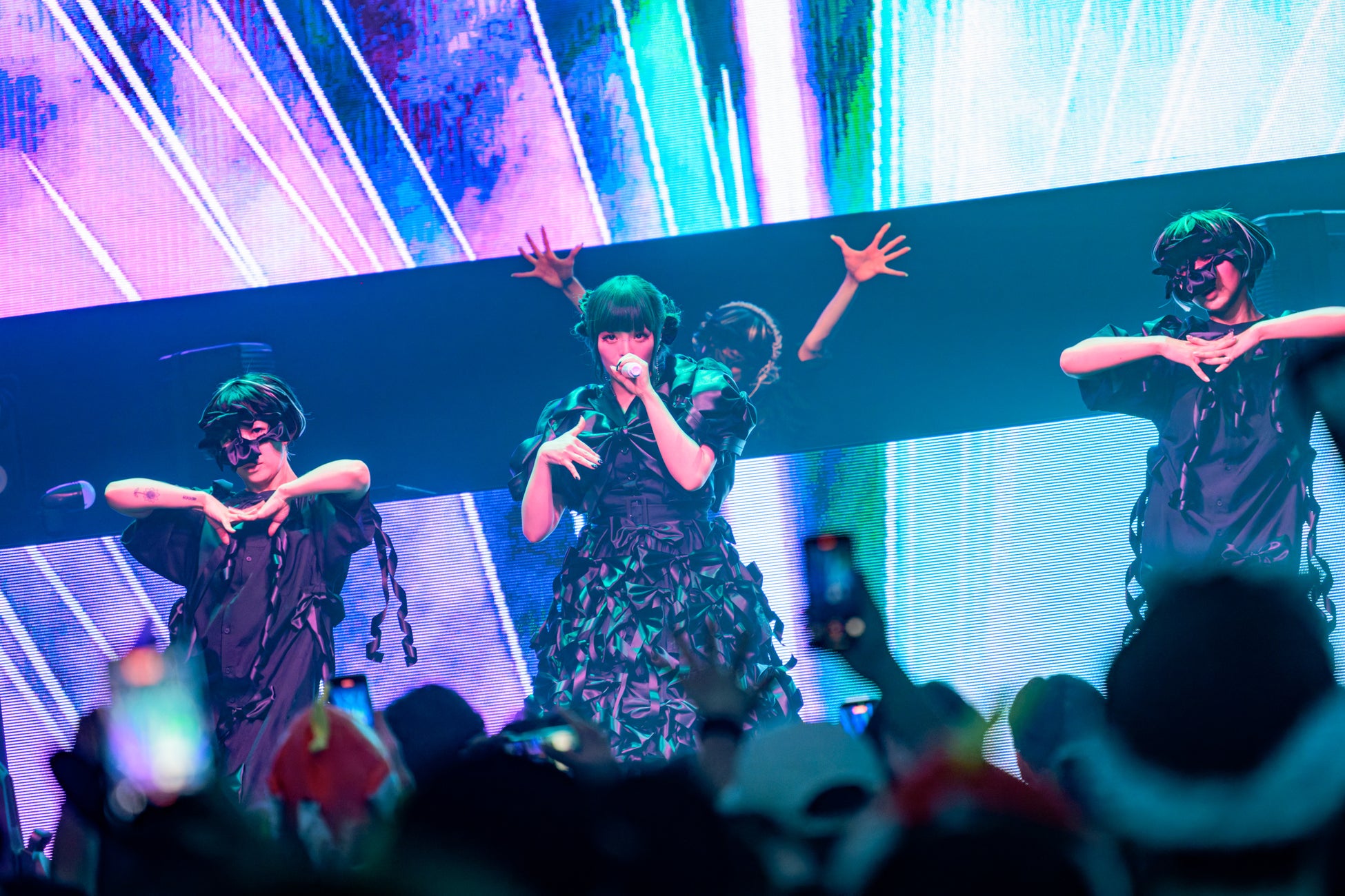 LUNA SEA主催「LUNATIC FEST. 2025」 11/8~9、ニコニコ生放送で33時間の特別番組が配信決定!