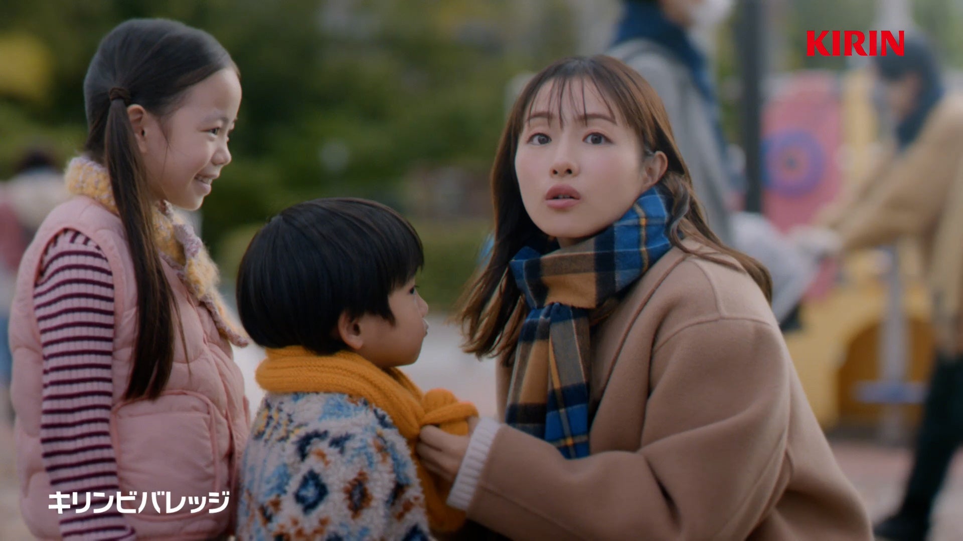 【ＢＳ日テレ】新宿駅に「おぎやはぎの愛車遍歴」特別巨大広告が登場！