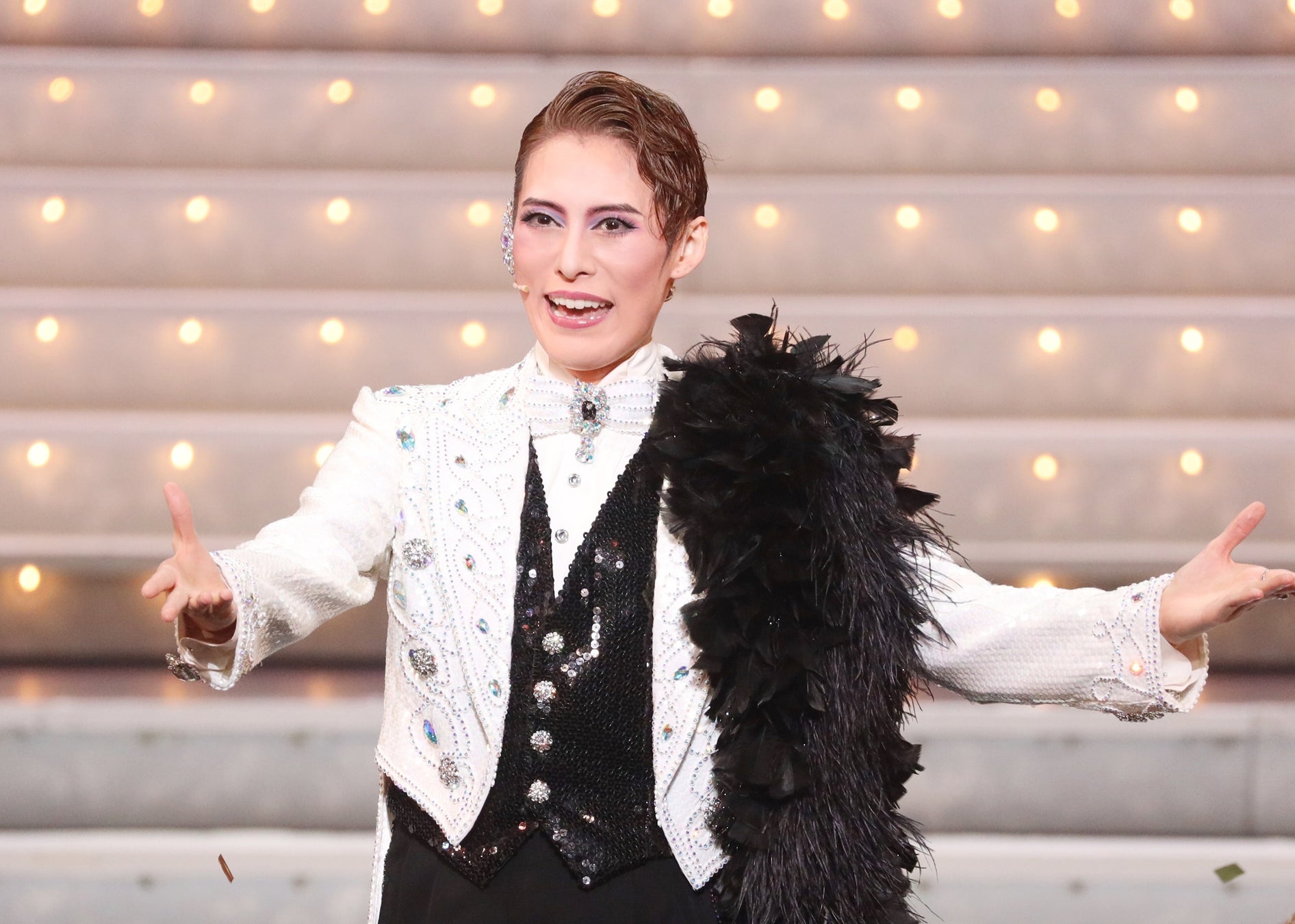 ＜4ヶ月連続＞「ＯＳＫ日本歌劇団 トップスター 翼和希SP」11月から特集放送スタート！CS衛星劇場