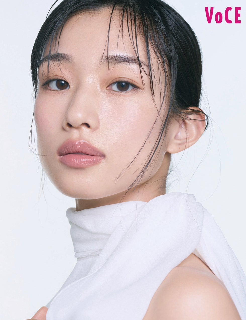 日本一ピュアなアイドルWEBマガジン「ガラスガール」。今年最後のカバーガール・AKB48花田藍衣が撮り下ろしグラビア&インタビューで登場!