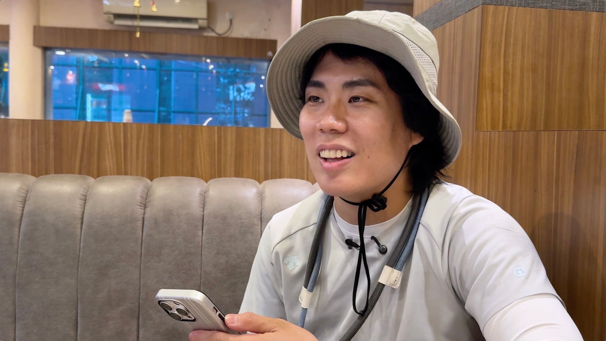 ジェラードン、「マガジン」作品のコント披露！ 神の力で合コン!? 悪ふざけ連発!!