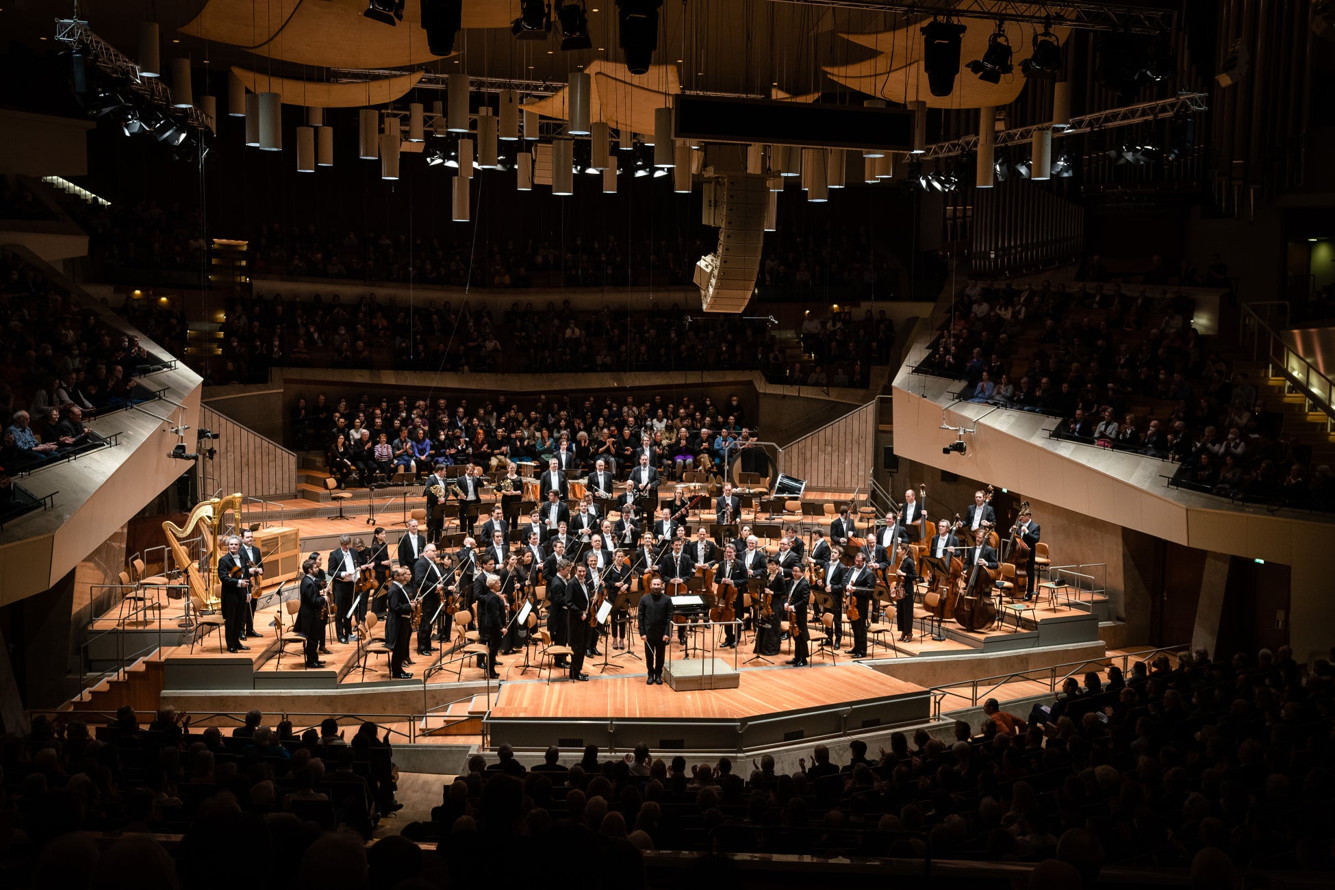 ブライアン新世界、プー・ルイを迎えた新曲「いつでもWATCHING YOU～Best Friend～」を先行配信開始！！