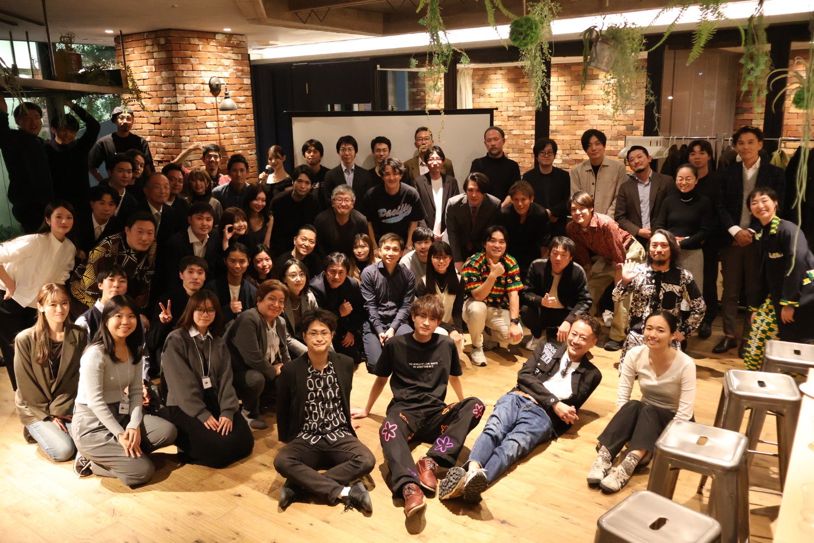 極限の感情を解き放つ、ボカロP・ゆよゆっぺによる渾身のEP。