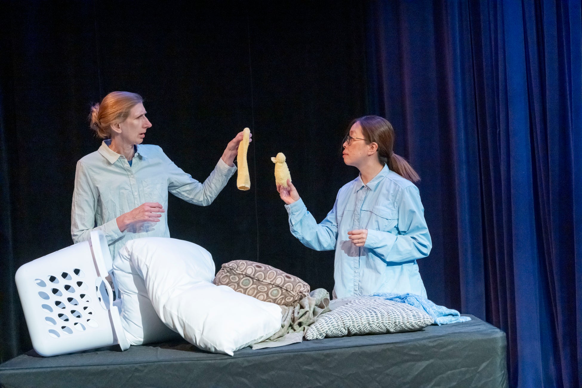 日米の人形劇師が織りなすちぐはぐでやさしいオムニバス作品　人形劇 『○×○(ハグ キス ハグ)』チケット好評発売中