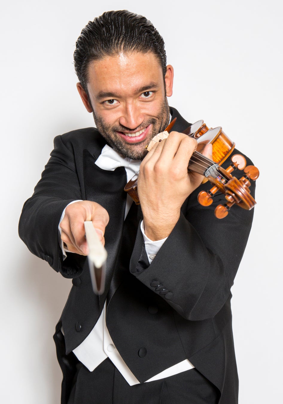 国吉歳木朗の個展「Region Free : Reloaded」をCONTRASTで開催