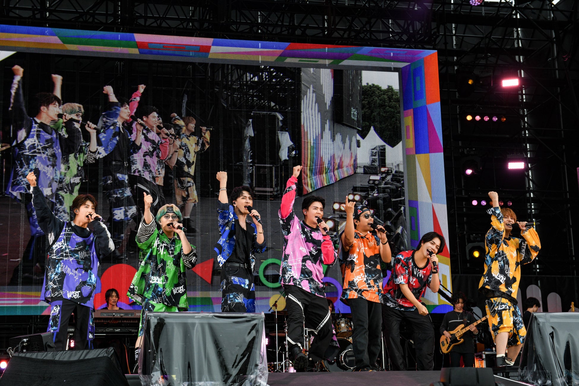 毎日を少しだけ特別に。onちゃんのグラスジュエリーが新登場!