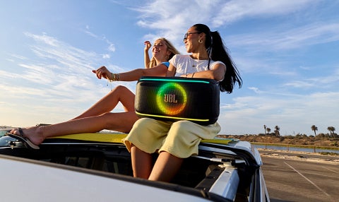 『小倉 唯 LIVE TOUR 2025 「Love♡Ratory」』神奈川公演のオフィシャルライブレポートが到着!