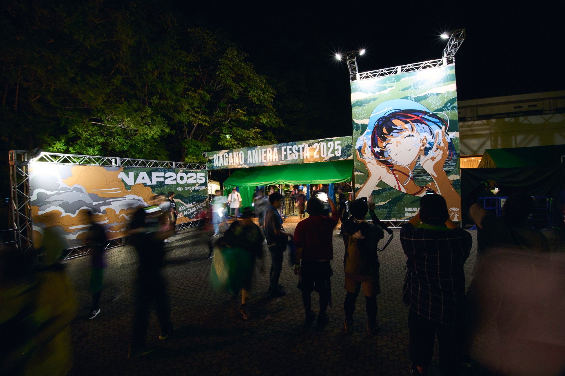 与田祐希・金村美玖（日向坂46）・筒井あやめ（乃木坂46）が初めて3人揃って表紙に。定期刊行最終号『bis』2026年冬号発売