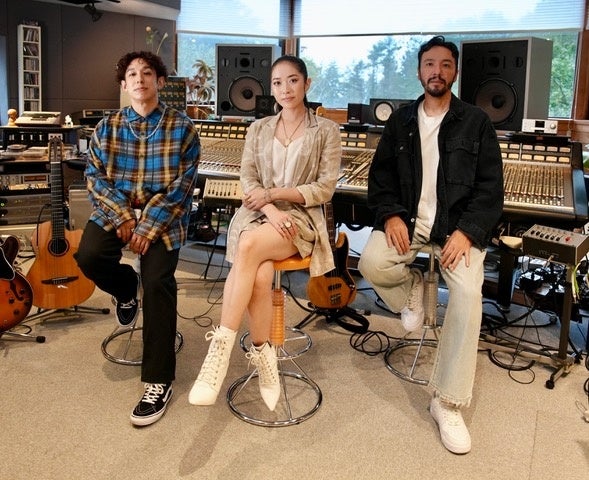 日本一昭和歌謡を愛する男、タブレット純が、日本のアート＆ミュージック・カルチャーの軌跡を語りつくす！