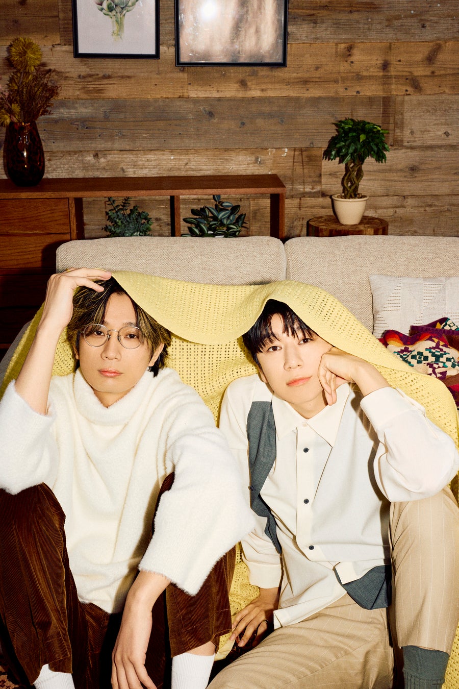 江口拓也×西山宏太朗が7年ぶりに2人そろって「TVガイドVOICE STARS」表紙に！ 裏表紙は、にじさんじのレイン・パターソン×ローレン・イロアス×アルス・アルマルの3人がクロストーク！