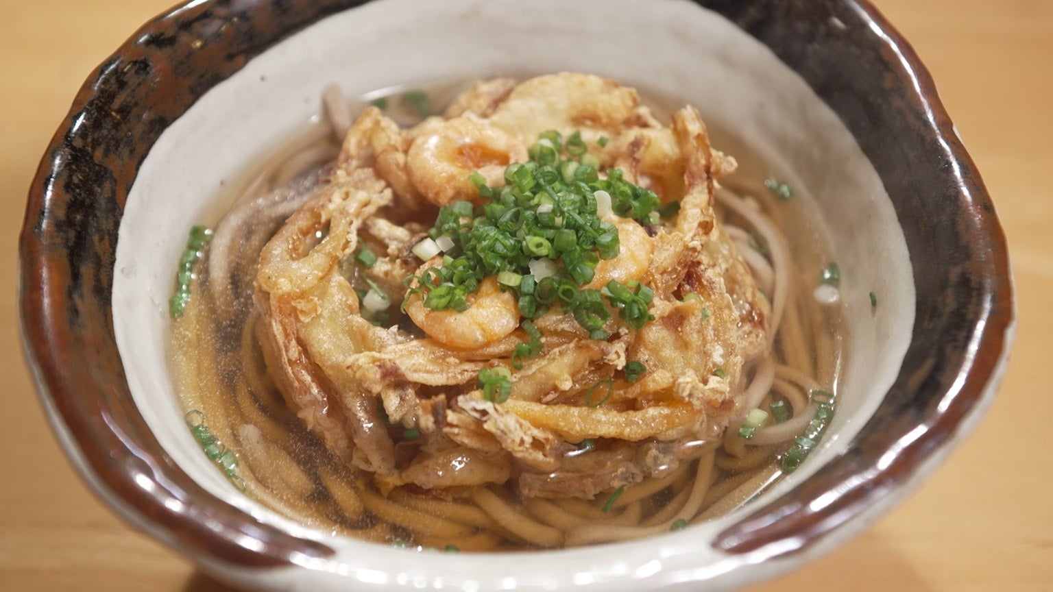 【ＢＳ日テレ】３週連続大分県のそばを紹介！　別府市で見つけた駐車場の奥にある“友だちの家”風そば屋　ドランク塚地が番組史上初、“うどん”に挑戦！？