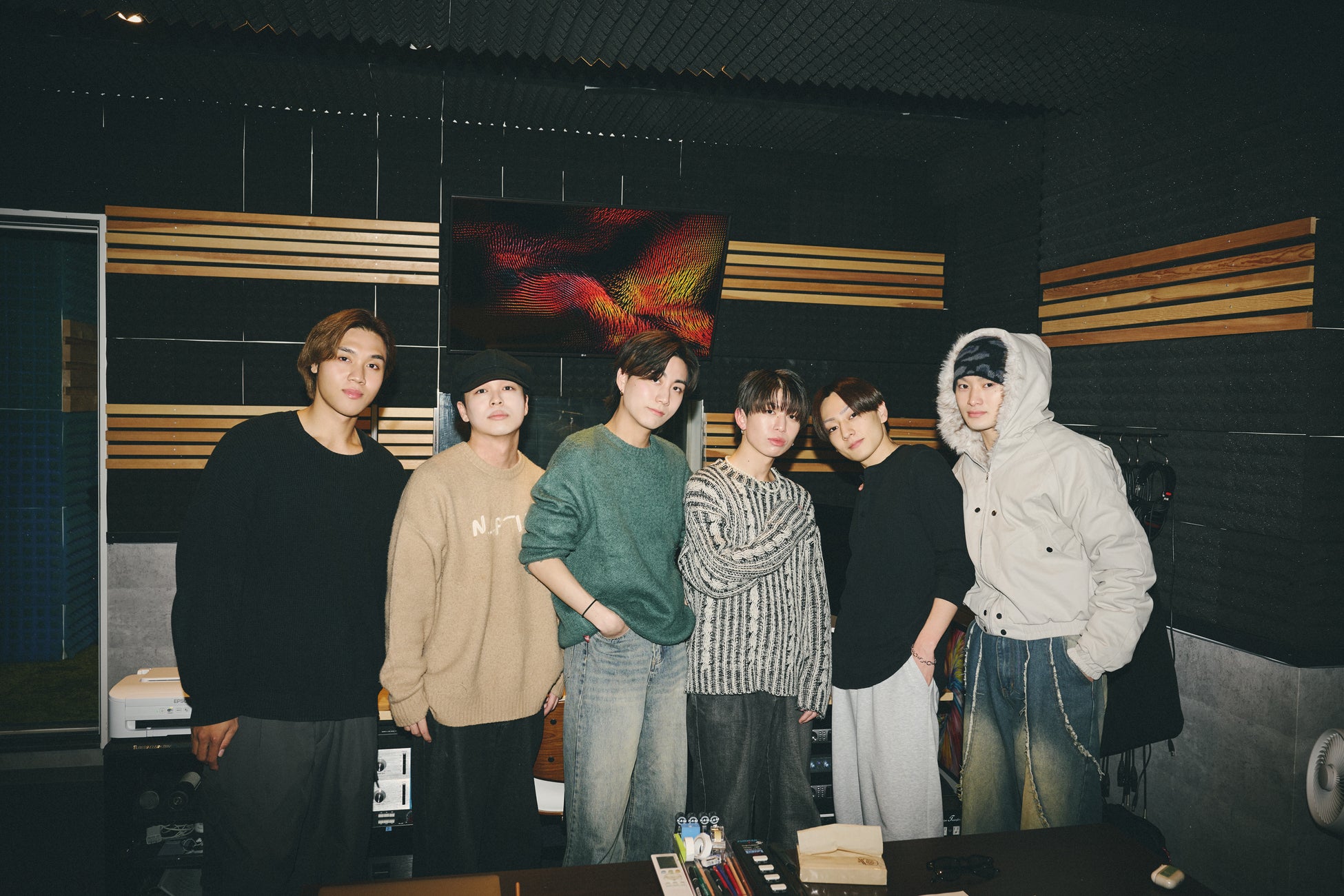 【12/22プレデビュー】配信メインから初のリアルステージへ！stand by you、6人が懸ける覚悟と準備の全貌