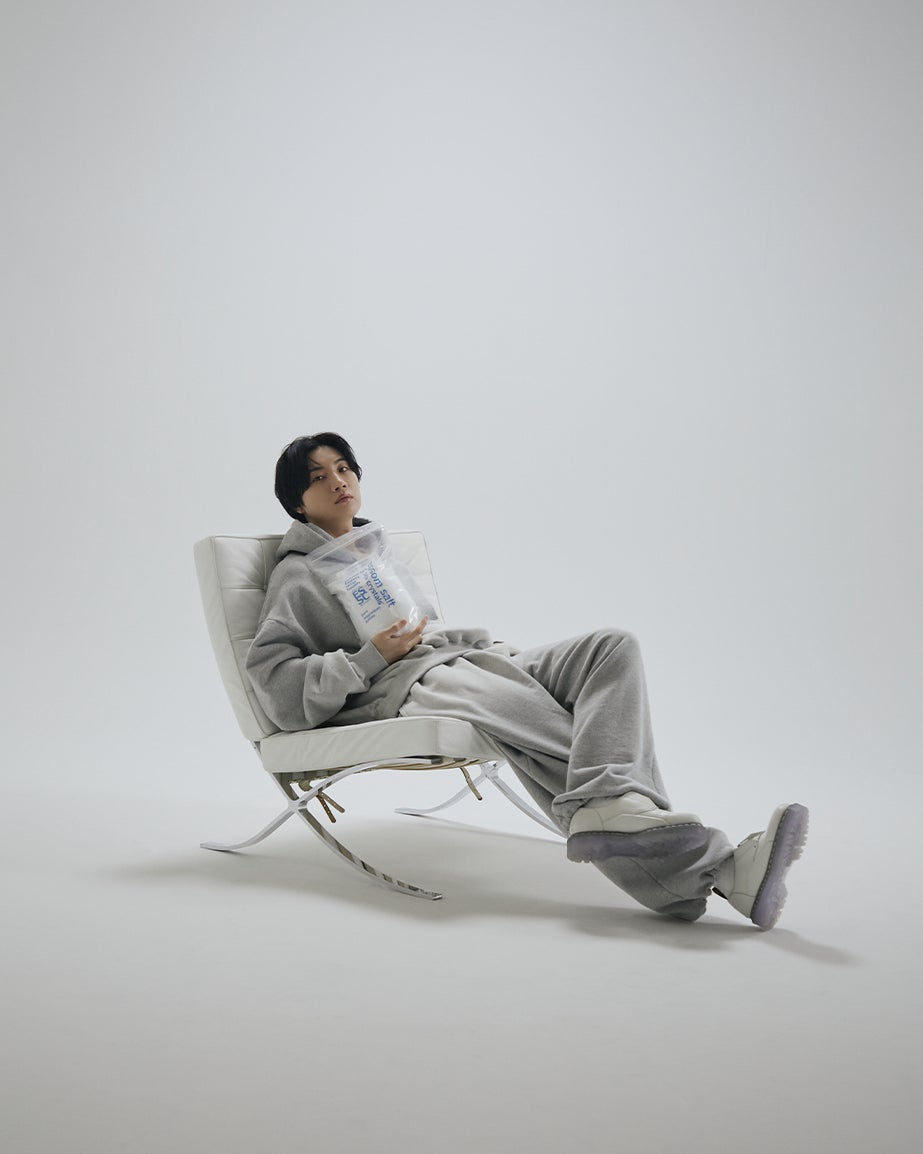 「シークリスタルス」が俳優・アーティストの桜田通とコラボレーション。“音と映像で整うバスタイム”を提案