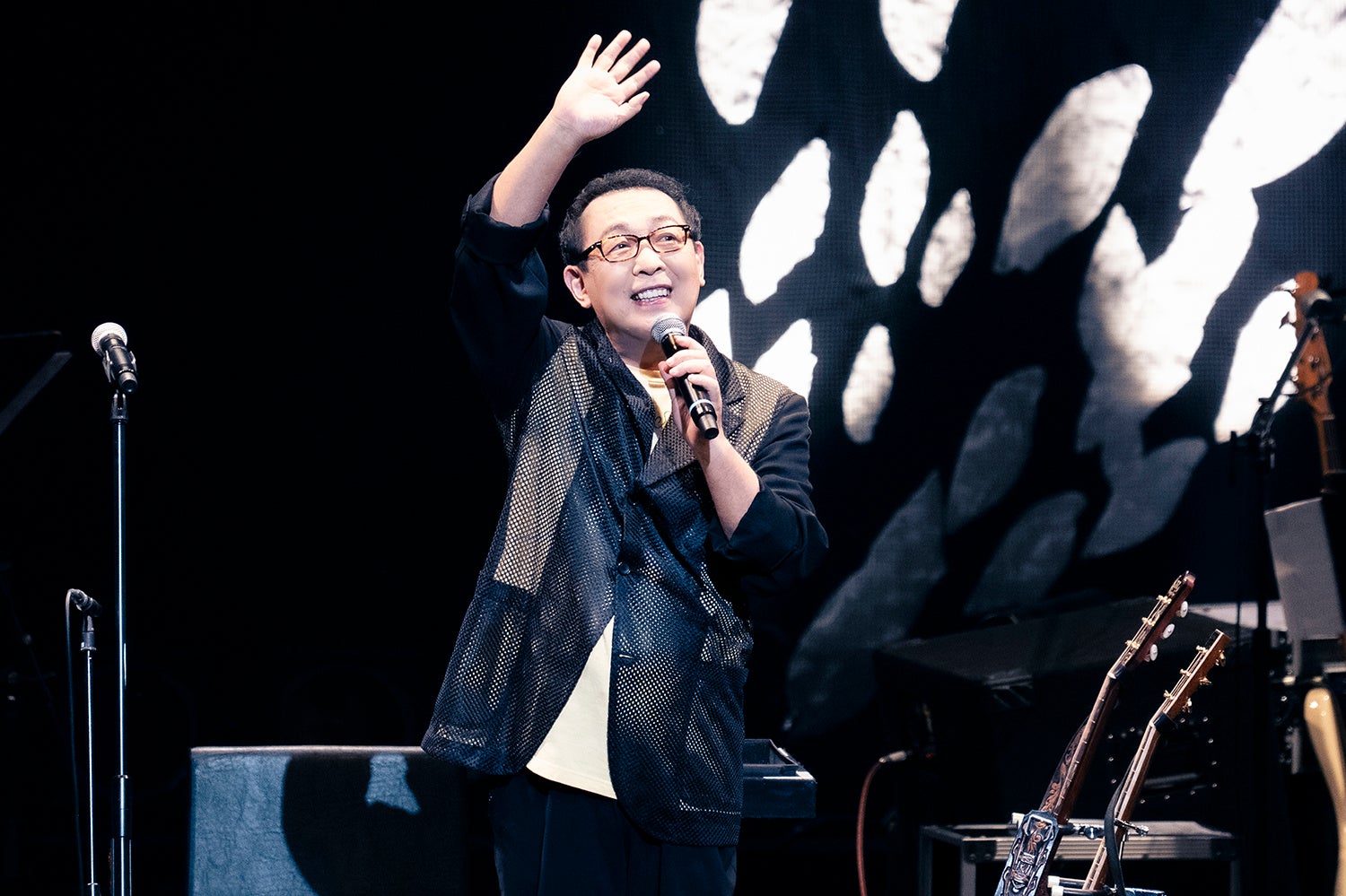 さだまさしの全国ツアーより、11月22日の東京公演の模様を12月28日(日)にWOWOWで独占放送・配信！オンエアに先駆け、盟友・吉田政美も登場したステージのライブ写真を公開！全曲オンエアも決定！