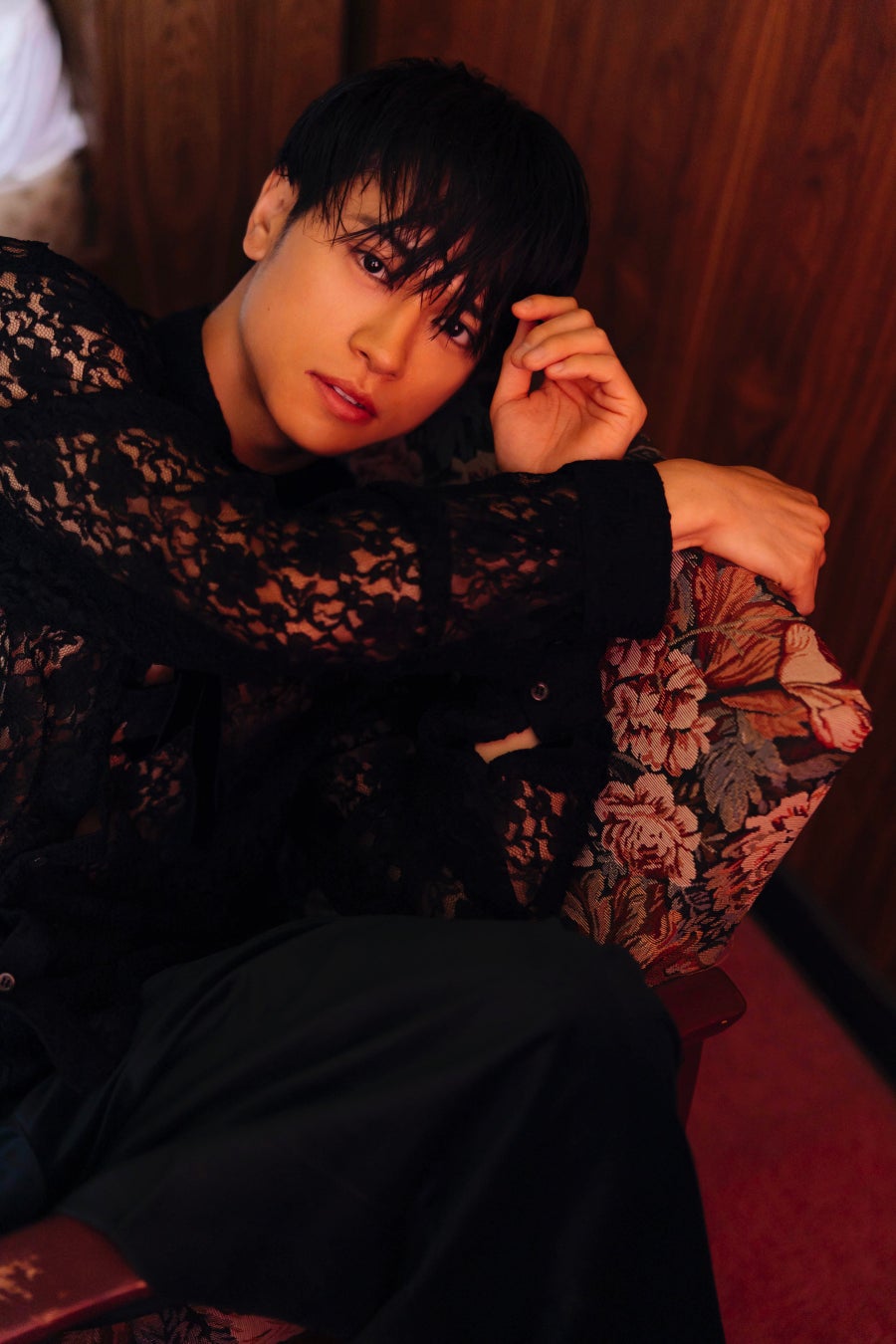 ミュージカル「忍たま乱太郎」で話題の俳優・湯本健一、初となる写真集の発売決定！“大人の色気”を解放し、表現者としての新境地を披露