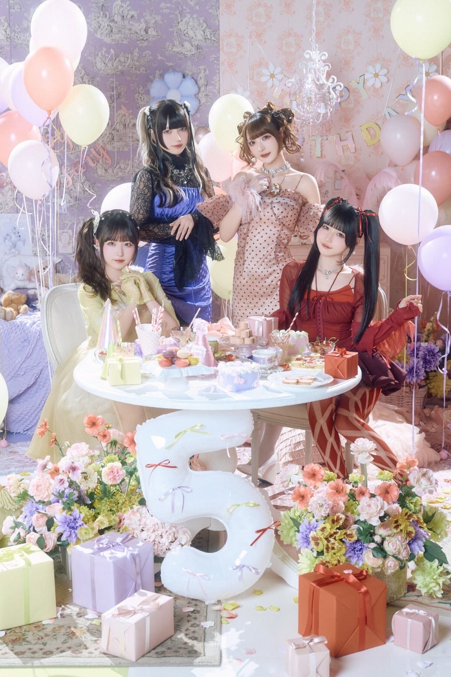 Z世代女子の最強憧れアイドル・きゅるりんってしてみて、初のフォトブック発売決定！メンバーの“なりたい姿”が詰まった変身写真や、結成5年を振り返るロングインタビューも収録