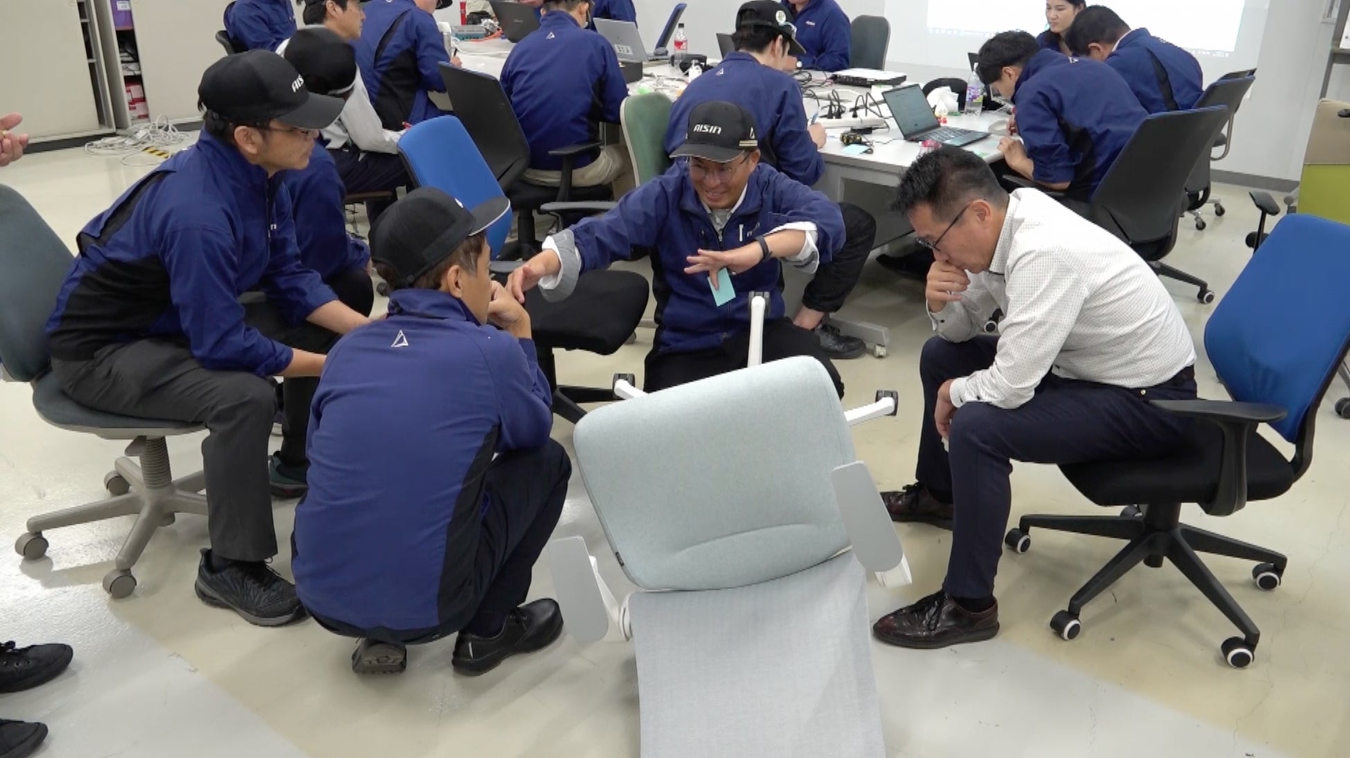 【ロエベ】インガ・イブスドッテル・リッレオースが第83回ゴールデン・グローブ賞にてロエベを着用