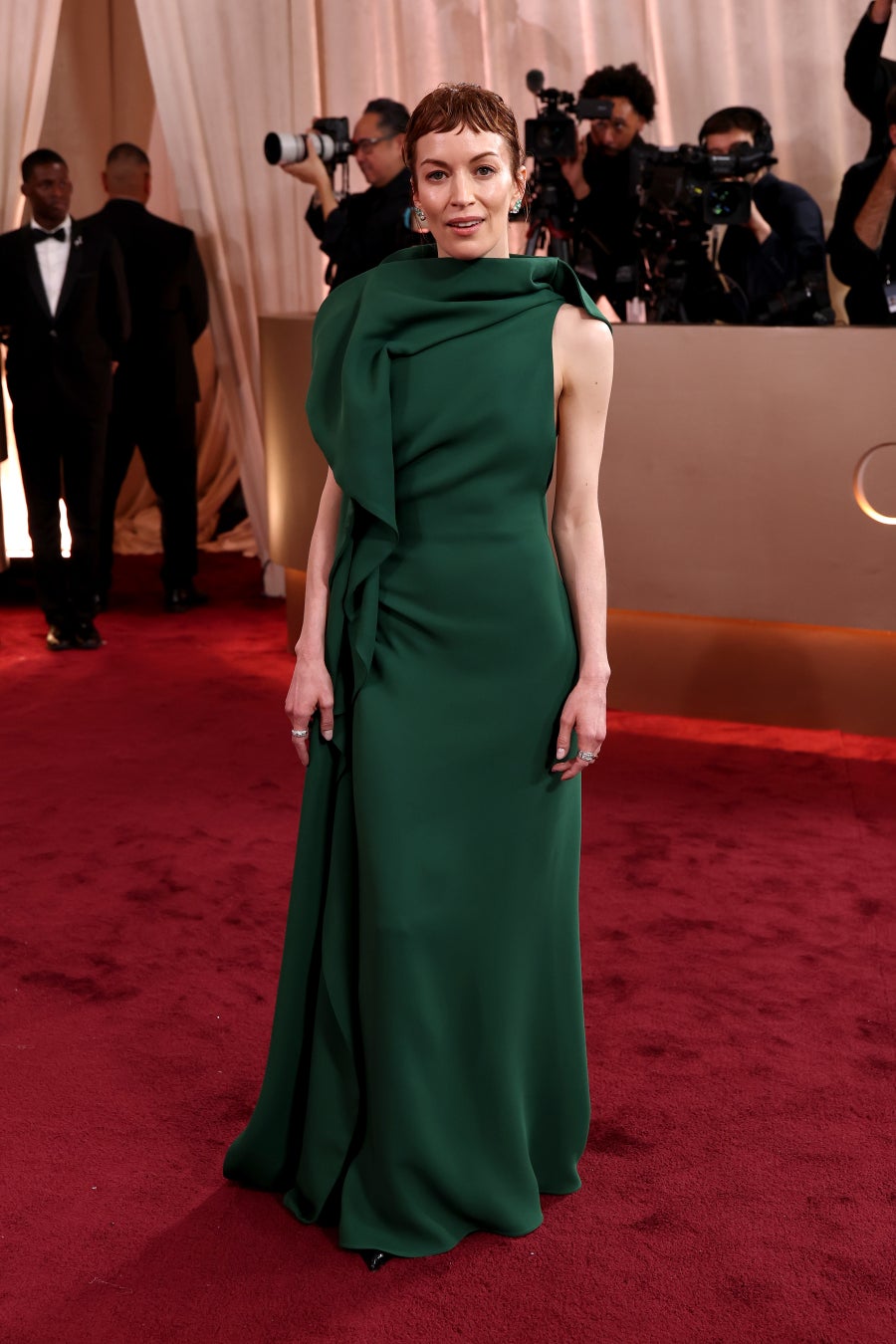 【ロエベ】ブリット・ロウワーが第83回ゴールデン・グローブ賞にてロエベを着用