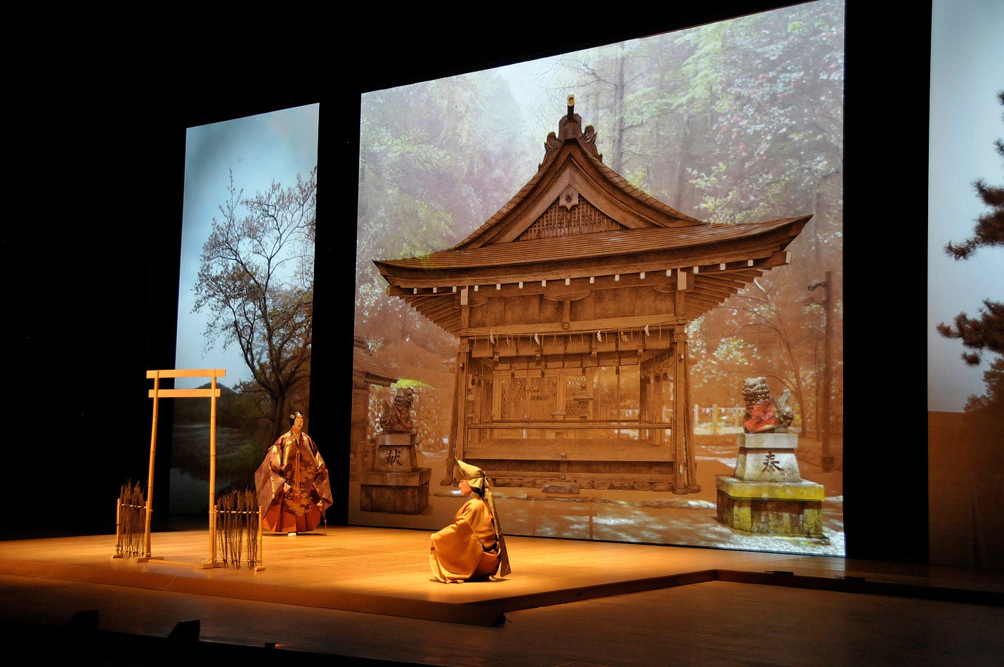 [能楽×現代美術〜ヤマガミユキヒロが描く幽玄の世界〜]佐賀県神埼市はんぎーホールにて、能楽と映像が融合した公演を開催。能の世界観・伝統文化をわかりやすく発信。【2026年2月28日（土）開催】