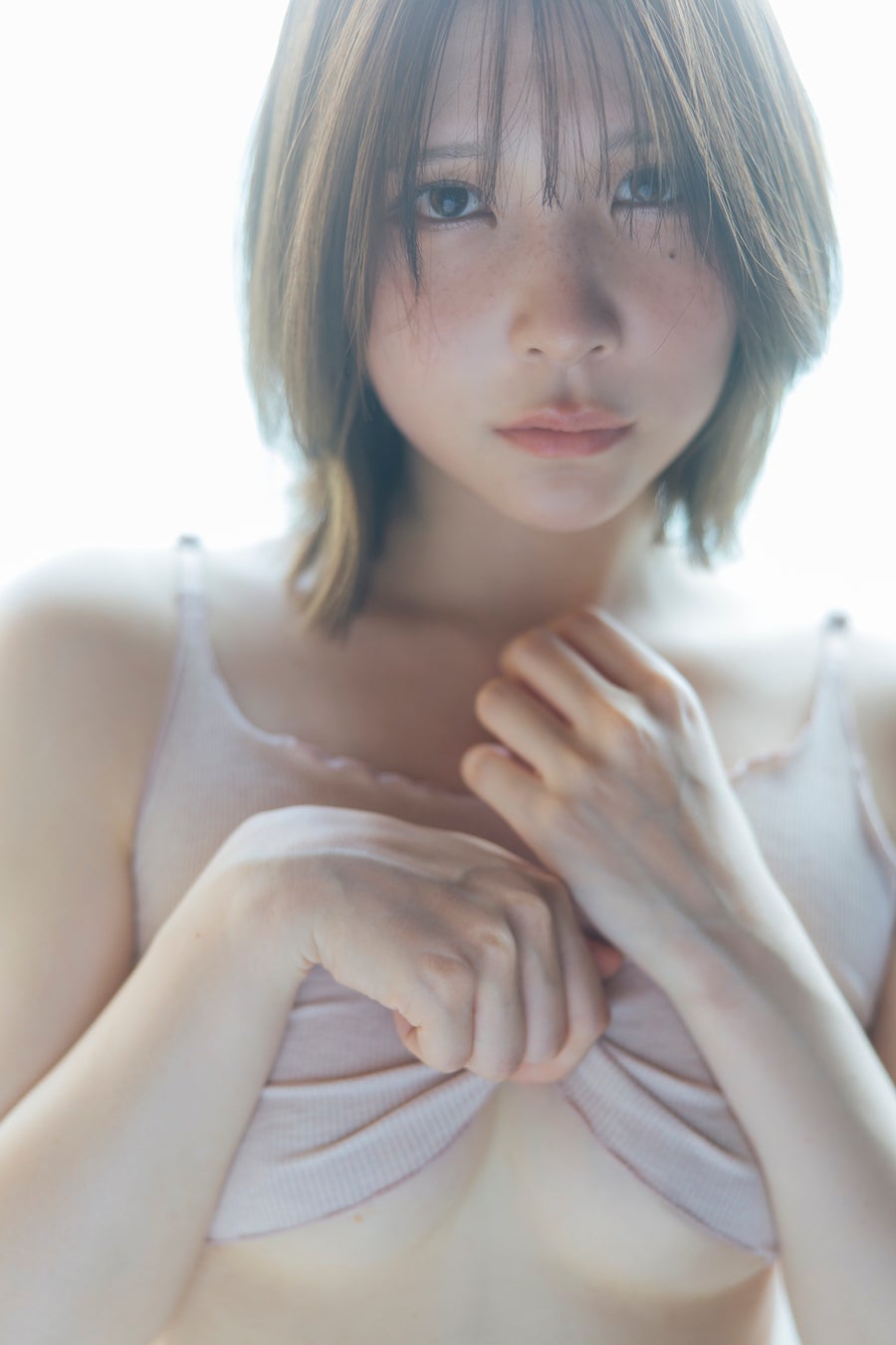 あまつまりな5th写真集が発売決定！ リアルとフィクションの境界で揺れる過去最高セクシー