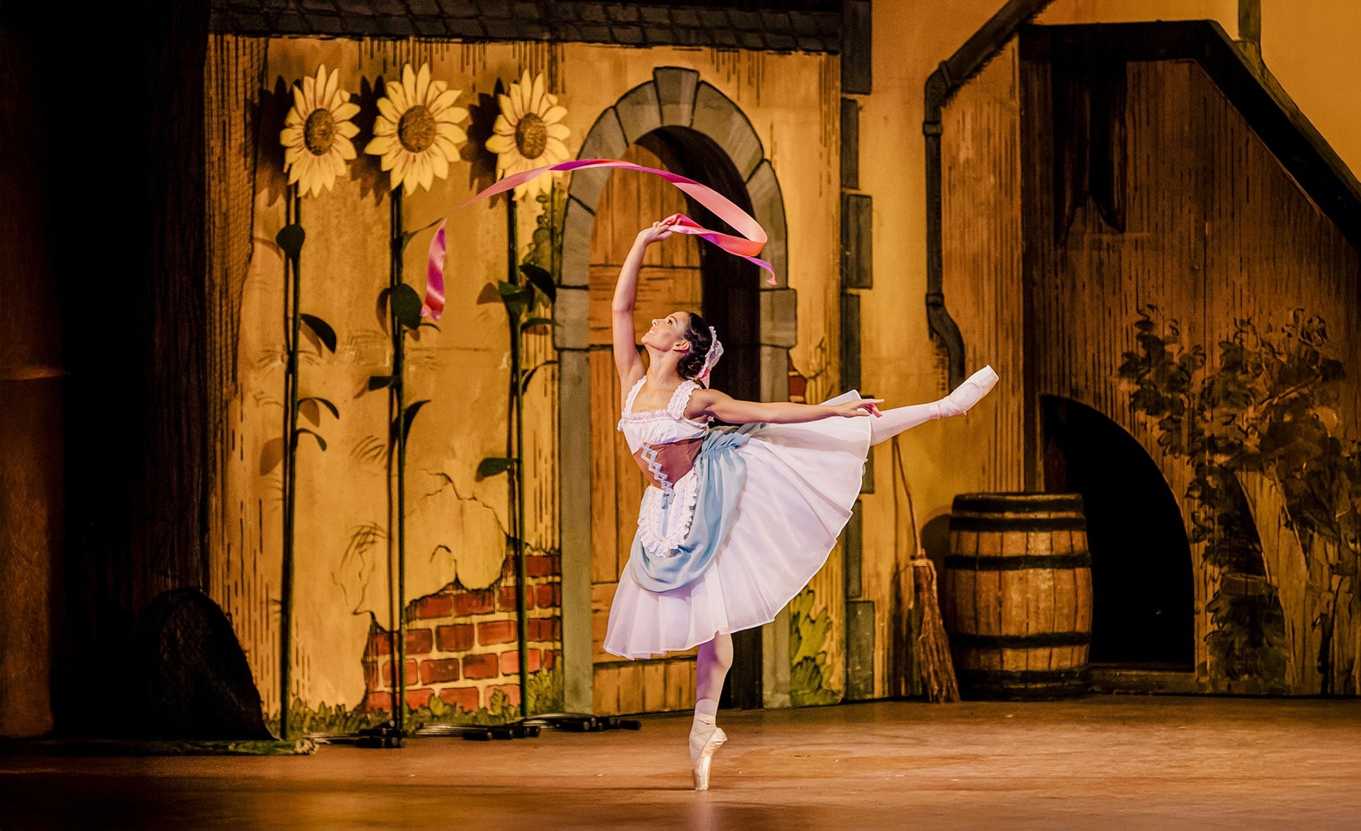 【映画館でバレエを】ロイヤル・バレエ『リーズの結婚』名匠フレデリック・アシュトンによる大人気プロダクション／9年ぶりとなる待望のリバイバル上演！笑いと愛情に満ちたラブコメディ #RBOリーズの結婚