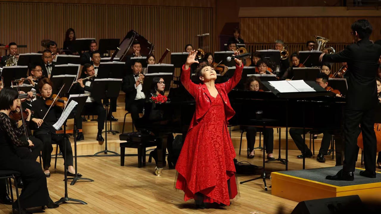 “音と食を融合”させた新感覚の音楽グルメ番組『高見沢俊彦の美味しい音楽 美しいメシ』1時間SPに「クレヨンしんちゃん」野原ひろし、声優・森川智之、森高千里が集結!