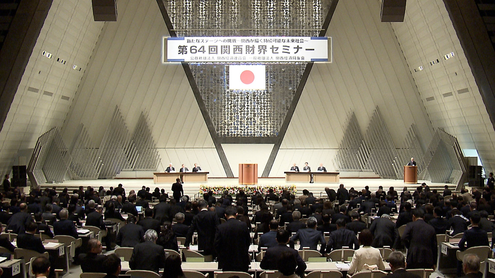 Uru 2月18日発売ニューアルバム『tone』より、本日全国公開の木村拓哉主演映画『教場 Requiem』主題歌「今日という日を」スタジオライブ映像を公開！