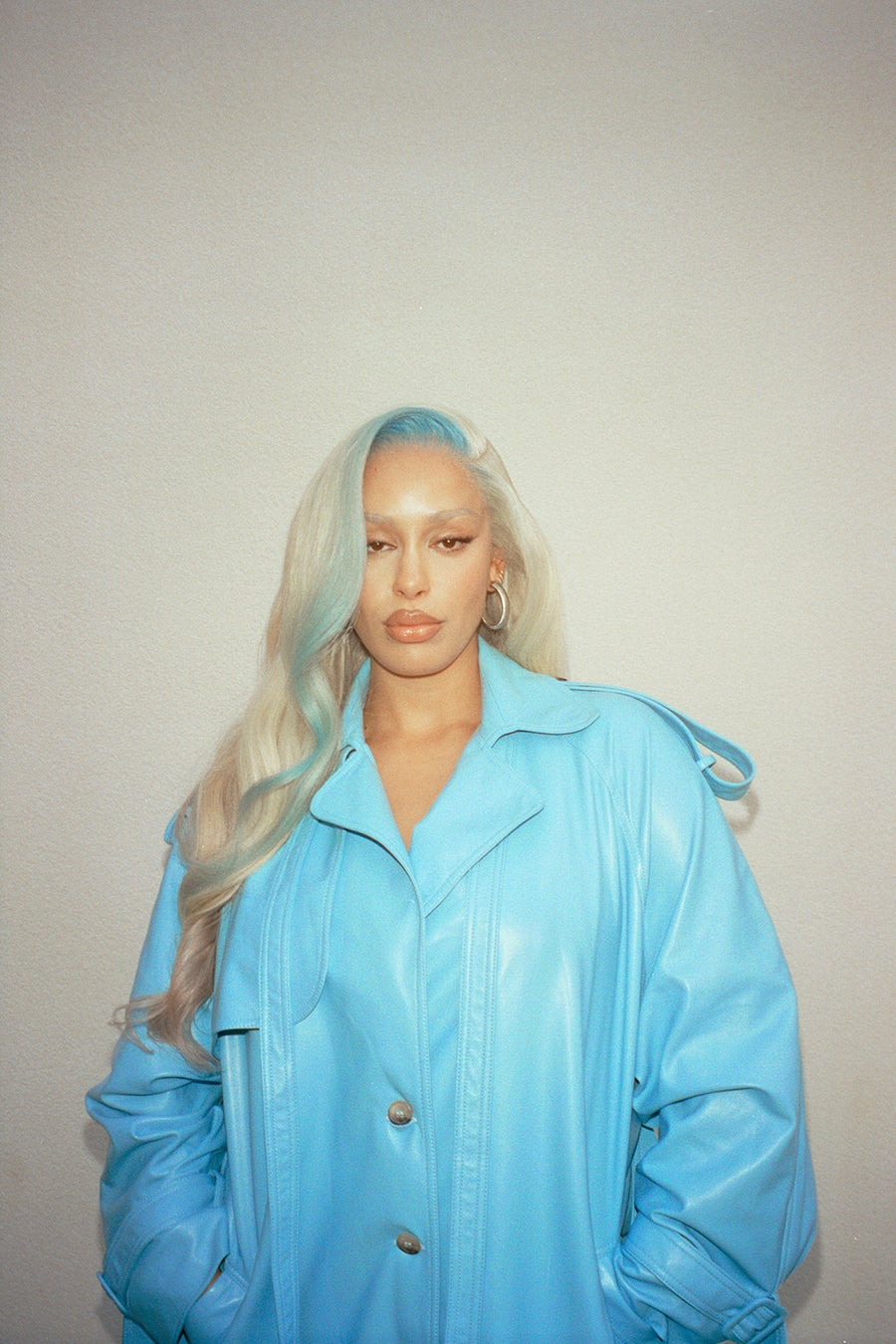 英国R&Bシーンのトップに君臨するジョルジャ・スミス、デビュー10周年を祝って未公開の新曲「Don’t Leave」をリリース