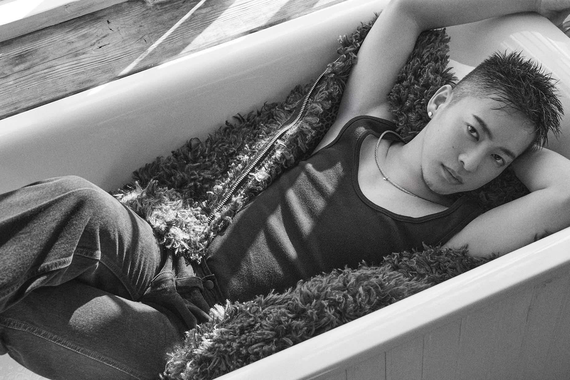 増田貴久が表紙を飾る「TVガイドPERSON vol.163」発売決定！ レスリー・キー連載「SUPER WONDER BOYS」には三山凌輝が登場!!