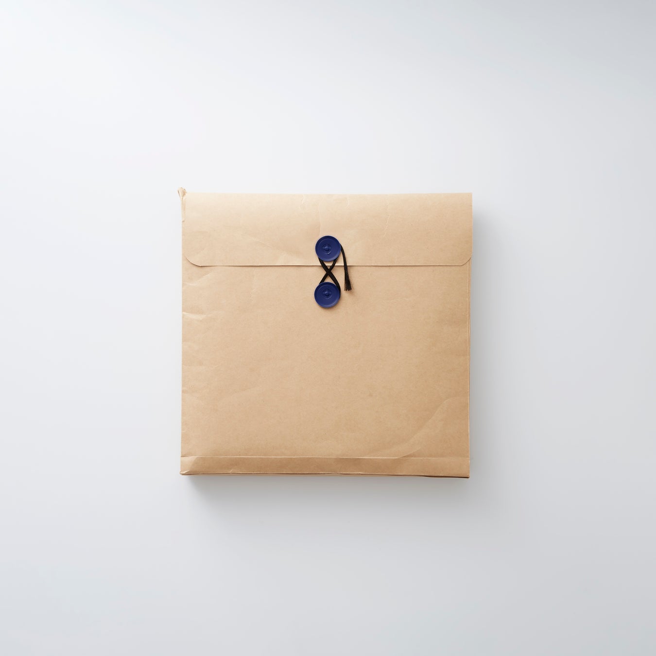 ヨルシカ、全22曲収録デジタルアルバム「二人称」　3月4日（水）配信開始！