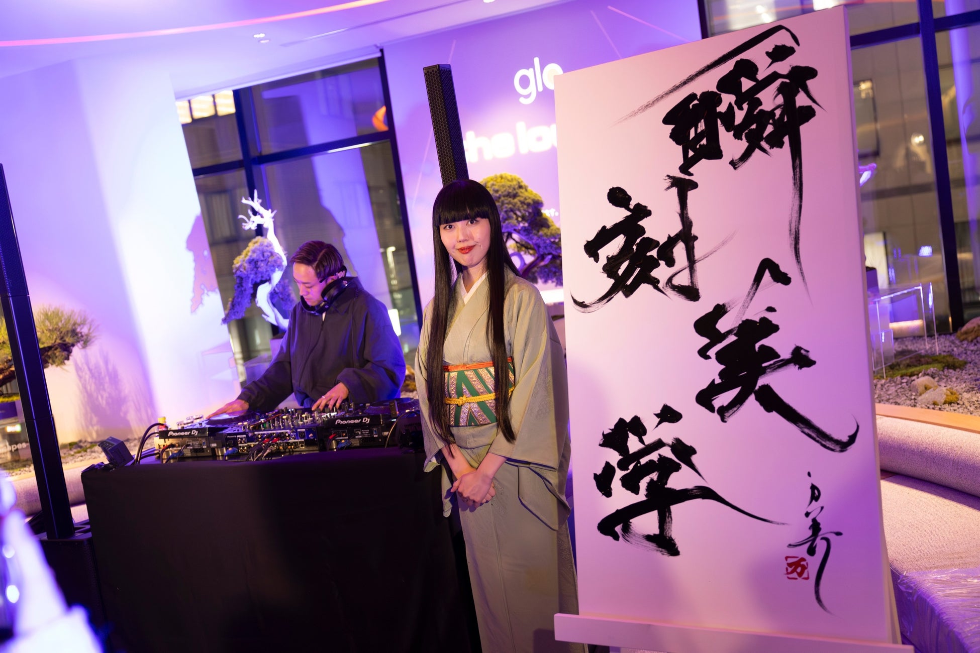glo™ストア銀座に初のラウンジ誕生。アートと音楽が交差したイベント「glo™ the lounge」をレポート