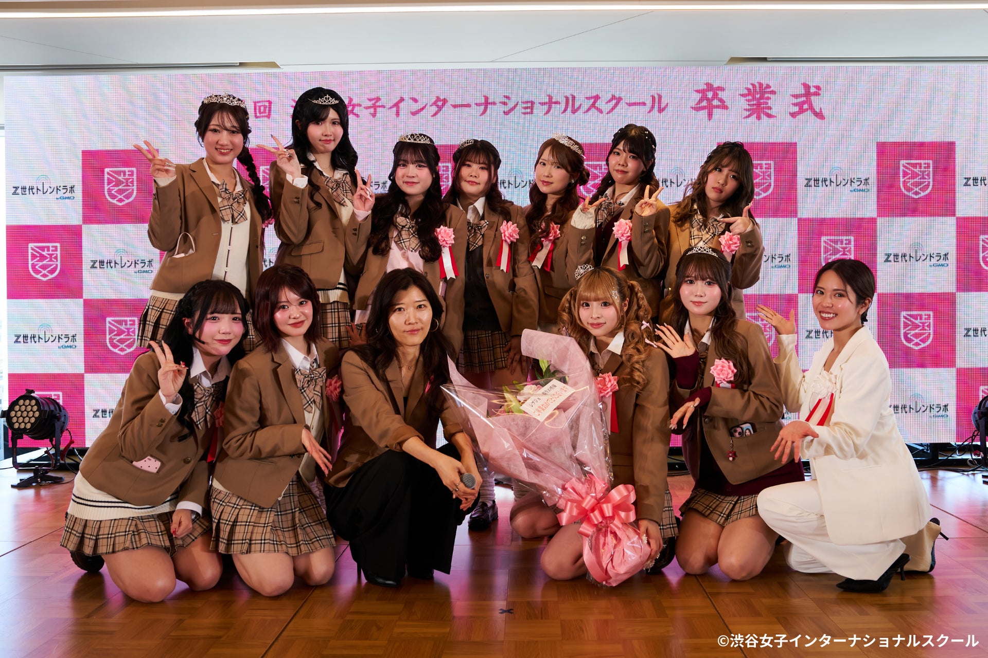 渋谷女子インターナショナルスクール「第1期生」が卒業。本校初の式典を開催