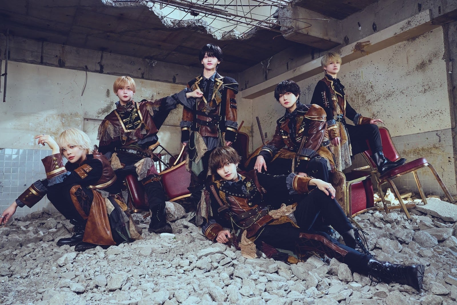 「Bitfan」にて、6人組メンズアイドルグループ・Zavageのオフィシャルサイトおよびファンクラブをオープン！