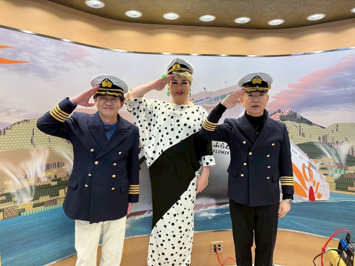 メッセンジャー黒田×橋下徹×ナジャ・グランディーバが大阪ベイエリア・南港をおっさんぽ！ナジャ衝撃告白「52年間恋人いない」