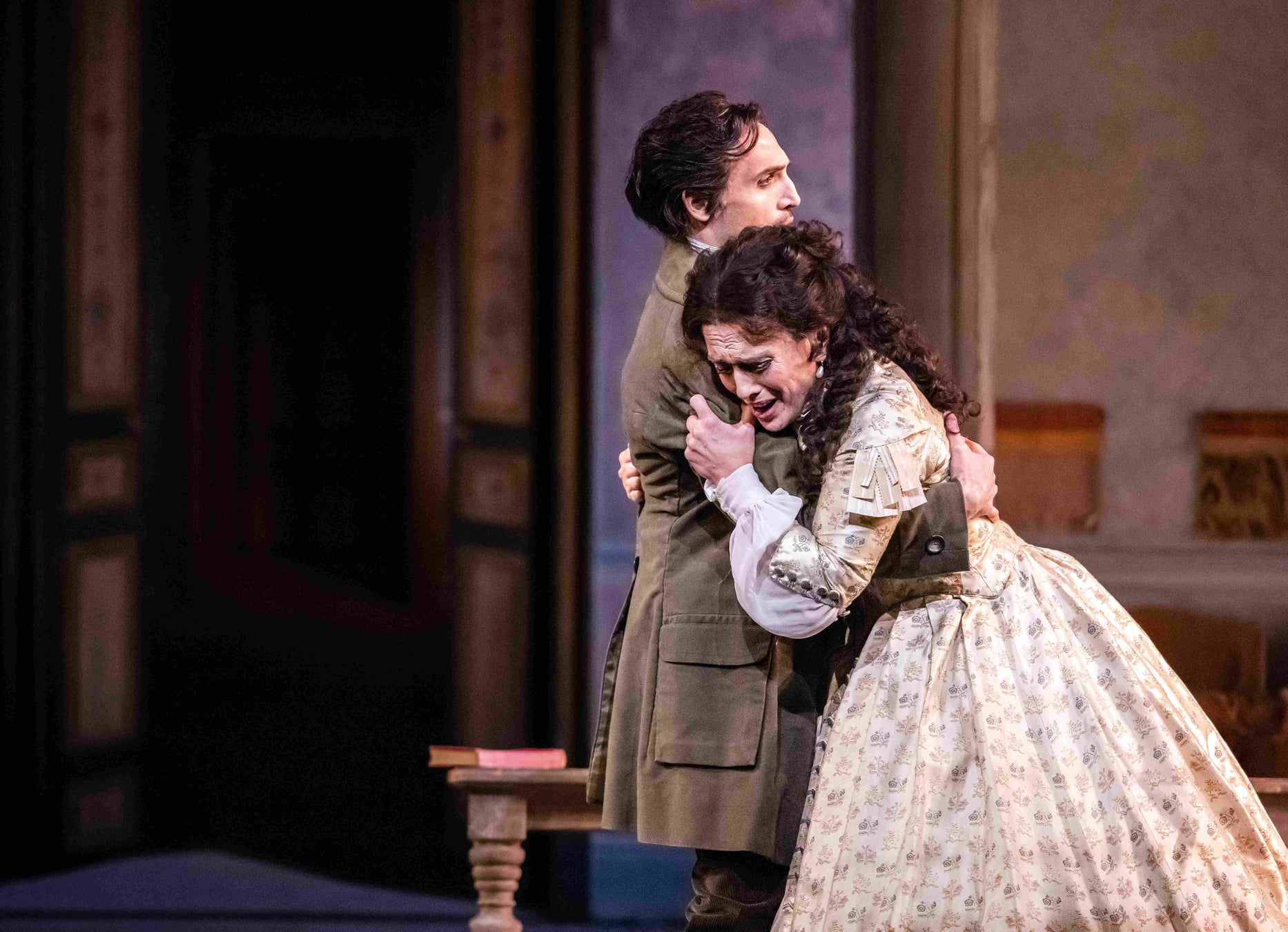 昭和の名曲「UFO」「シンデレラ・ハネムーン」を令和のダンスで爆踊！？「爆踊！アバンギャルディ 昭和歌謡の宴」
増田惠子(ピンク・レディー) ＆岩崎宏美と奇跡のコラボステージ