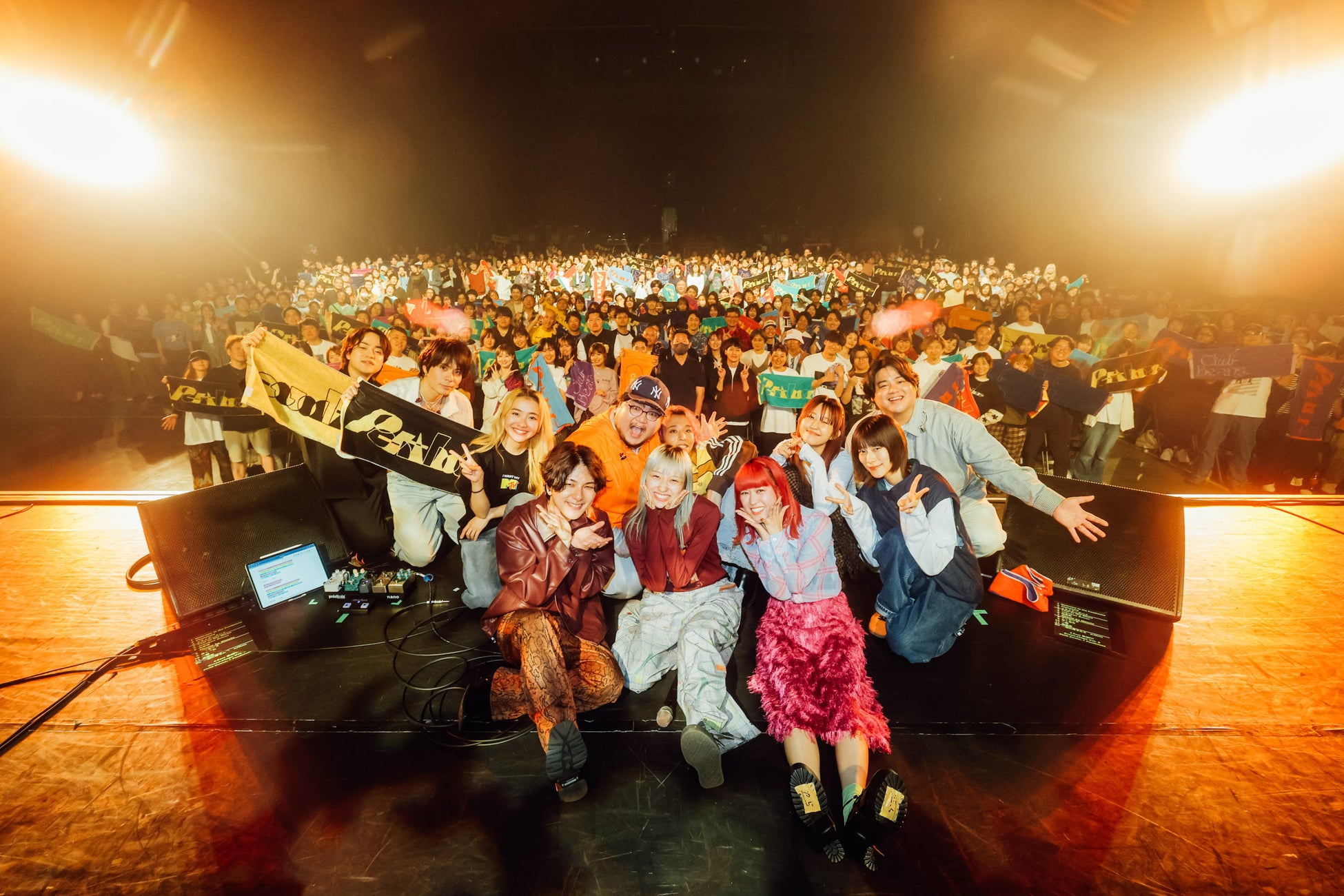 MTVがお届けするライブシリーズ「Cross-stage」第2弾開催！～Chilli Beans.とPenthouseの対バンライブで特別限定コラボ披露～